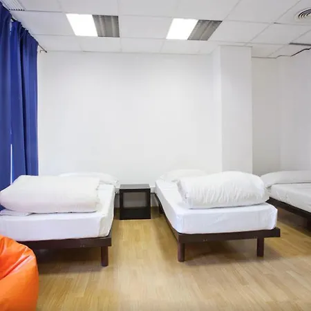 Holidaysbcn Hostal