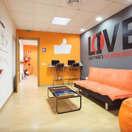 Holidaysbcn Hostal *